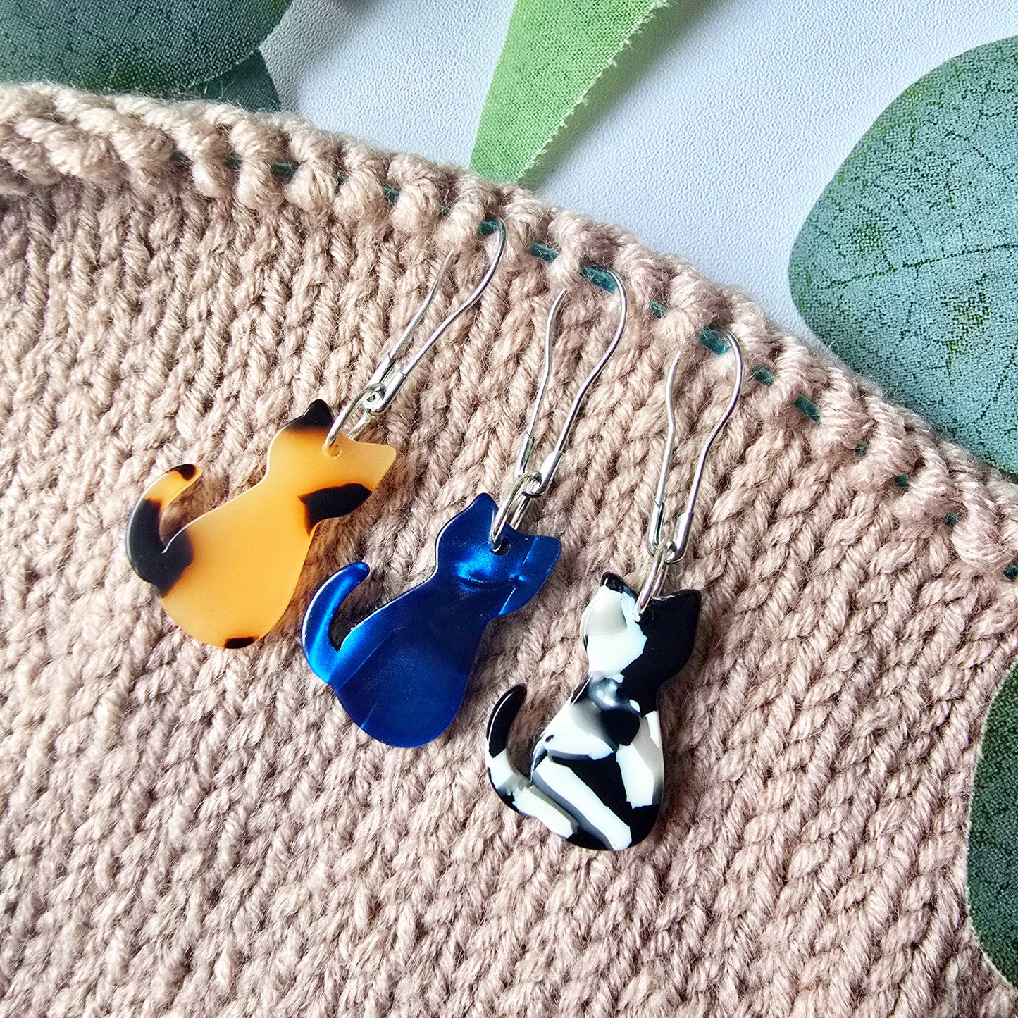 Amber Acetate Cat Stitch Markers