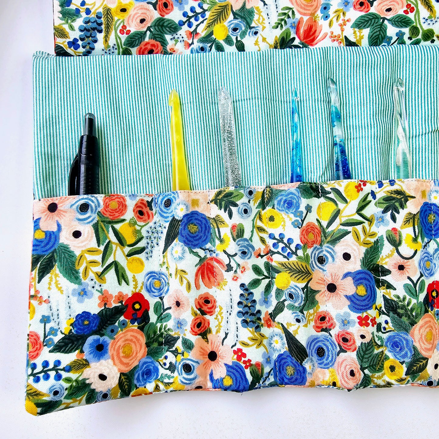 Dahlia Crochet Hook/DPNs Roll